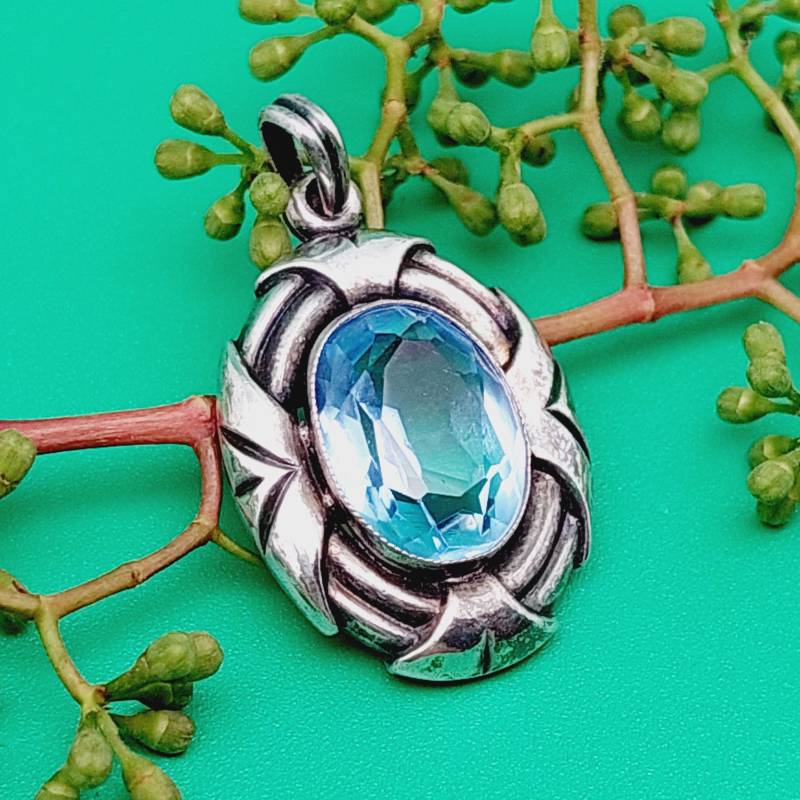 Sehr Schöner Antiker 800Er Silber Anhänger Art Deco Hellblau Geschliffener Stein Aquamarin Farbend von SchmuckparadiesShop