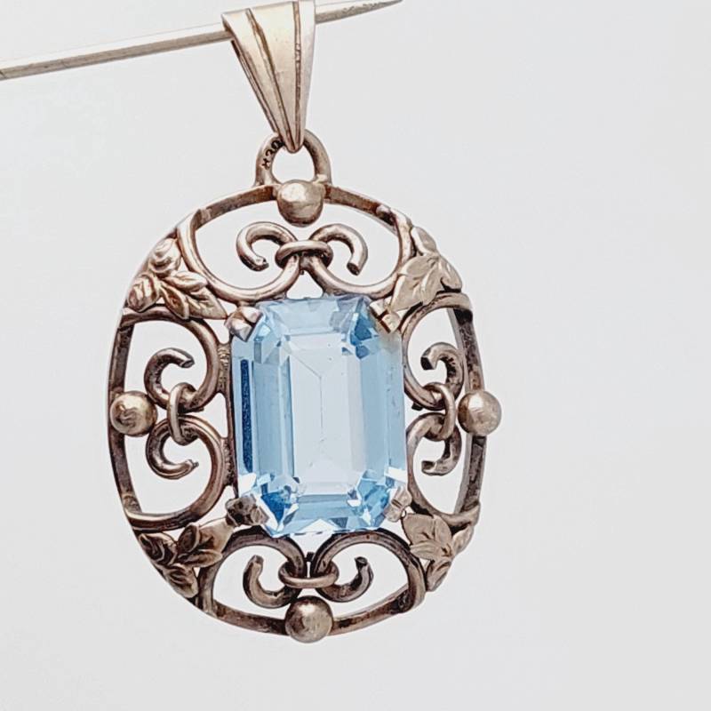Sehr Schöner Antiker 830Er Silber Anhänger Art Deco Hellblau Geschliffener Stein Aquamarin Farbend von SchmuckparadiesShop