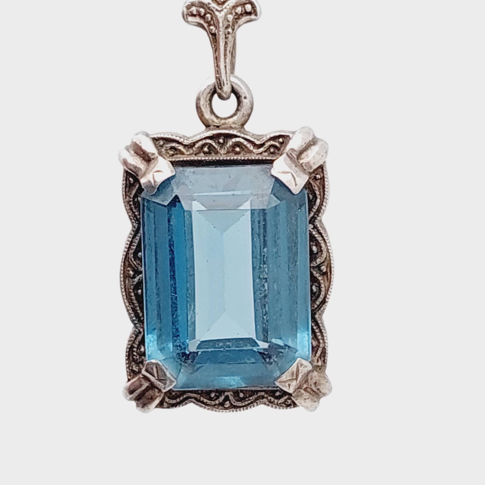 Sehr Schöner Antiker 830Er Silber Anhänger Art Deco Hellblau Geschliffener Stein Aquamarin Farbend Sehr Schöner Antiker 830Er Silber Anhänger Art Deco Hellblau Geschliffener Stein Aquamarin Farbend von SchmuckparadiesShop