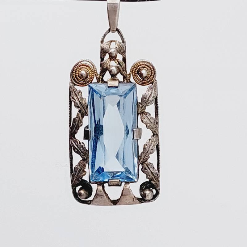 Sehr Schöner Antiker Silber Anhänger Art Deco 830Er Hellblau Geschliffener Stein Aquamarin Farbend Sehr Schöner Antiker Silber Anhänger Art Deco 830Er Hellblau Geschliffener Stein Aquamarin Farbend von SchmuckparadiesShop