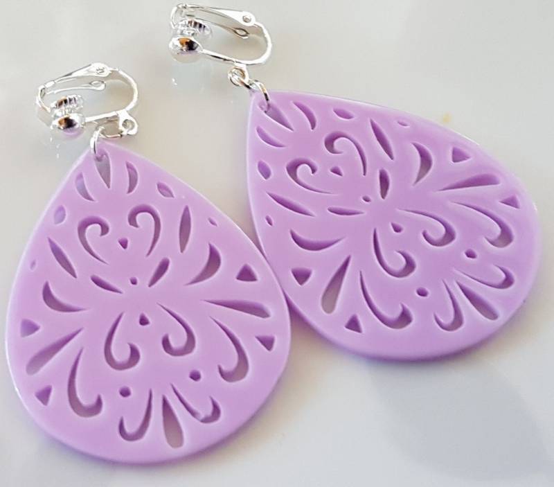 Ohrclips Versilbert Mit Lila Acryl Tropfen von Schmuckperle3000