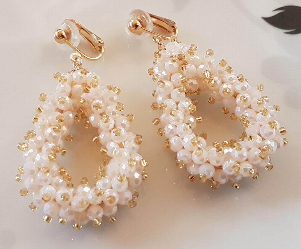 Ohrclips Clips Creme Gold Facettierte Kristallperlen Silikonpolster Ohrclips Clips Creme Gold Facettierte Kristallperlen Silikonpolster von Schmuckperle3000