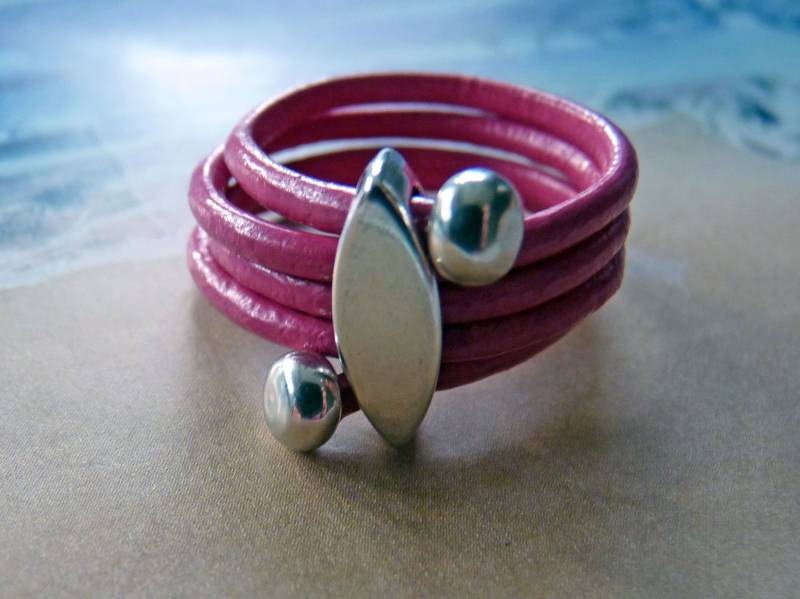 Hübscher Ring Metall + Leder Pink von SchmuckstueckeShop