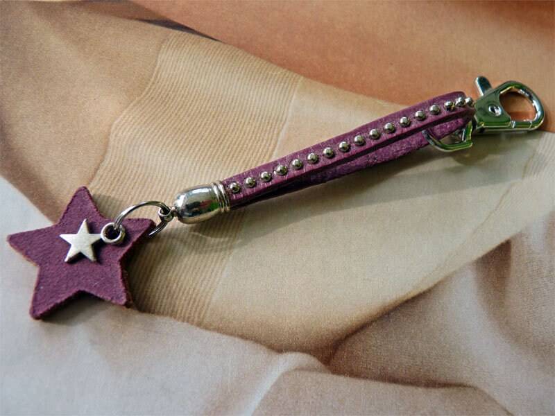 Schlüsselanhänger Stern Beere von SchmuckstueckeShop