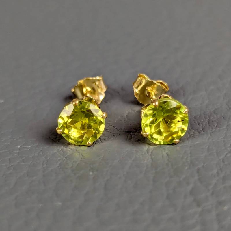 Ohrstecker -Echt Gold - Mit Echtem Peridot 5mm | Schmuckstyck von Schmuckstyck