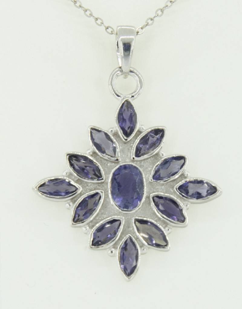 3, 7 Carat Iolith Anhanger 925 Silber Collier Kette Wassersaphir Luchssaphir von Schmucktime