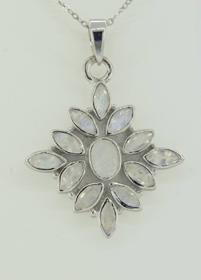 3, 7 Carat Mondstein Anhanger 925 Silber Collier Kette Regenbogen von Schmucktime