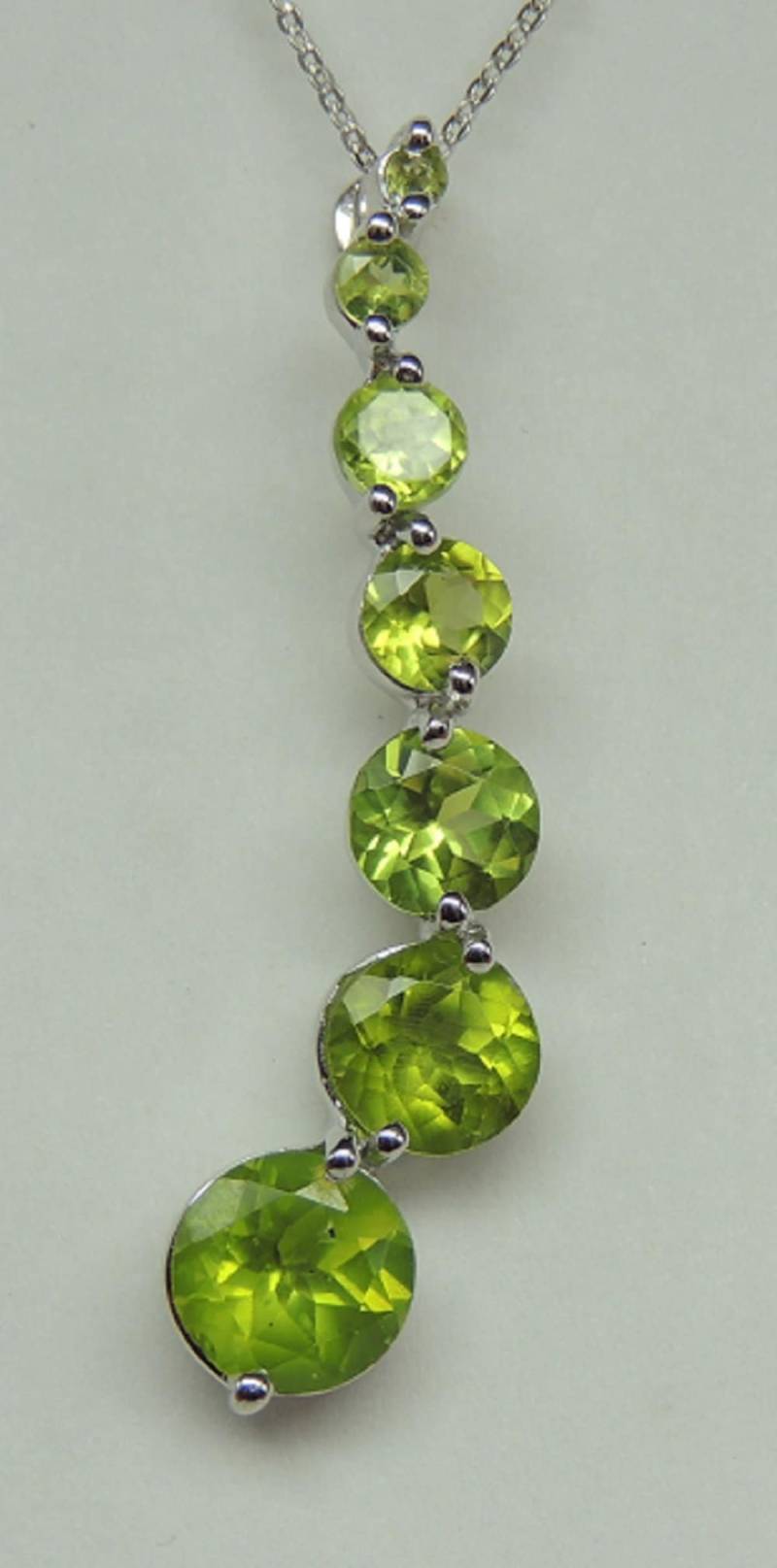 5, 05 Carat Peridot Anhanger 925 Silber Collier Kette Ein Funkelnder Traum Top von Schmucktime