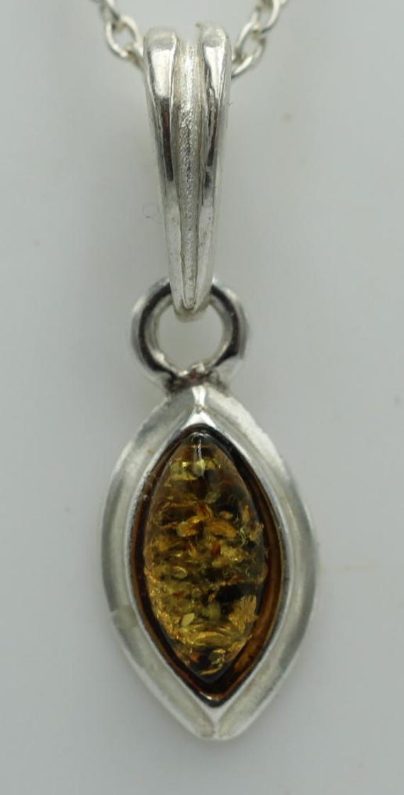 Bernstein Anhänger 925 Silber Grüner Collier Kette Schmuckanhänger Bernstein Anhänger 925 Silber Grüner Collier Kette Schmuckanhänger von Schmucktime