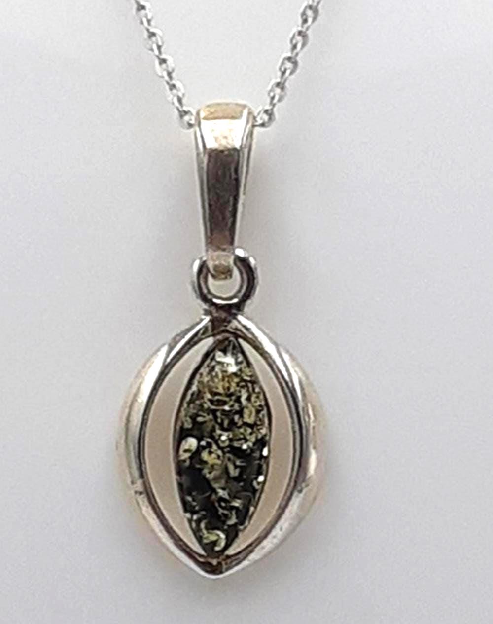 Bernstein Anhänger in 925 Sterling Silber Collier Kette Grüner Bernsteinn Modern Bernstein Anhänger in 925 Sterling Silber Collier Kette Grüner Bernsteinn Modern von Schmucktime
