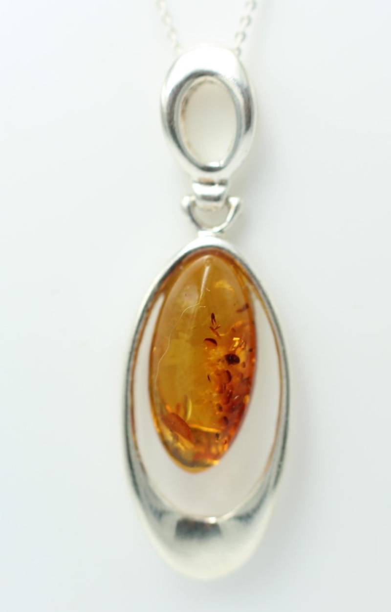 Bernstein Designanhänger 925 Silber Collier Kette Brauner Bernsteinanhänger Top von Schmucktime