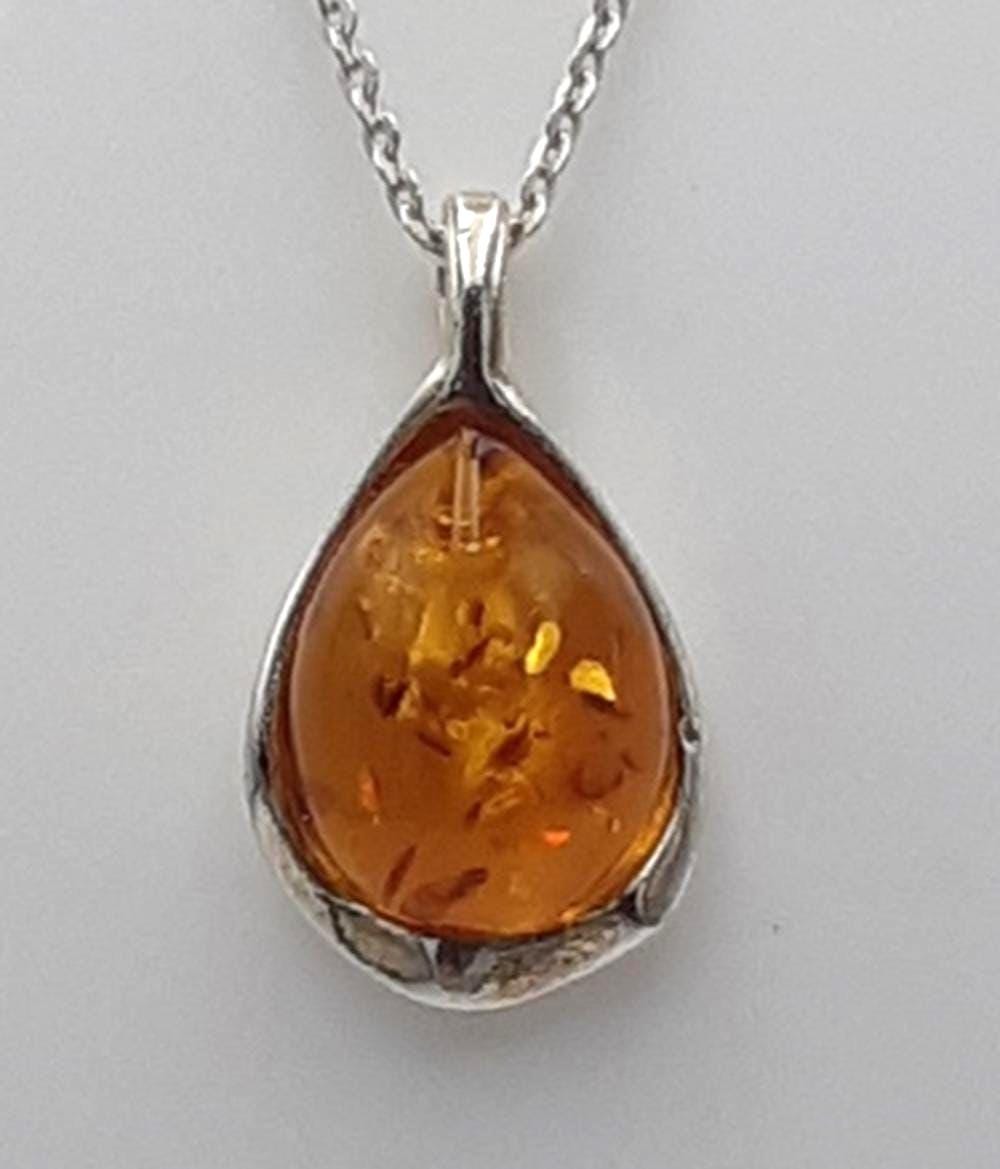 Bernstein Designer Anhänger 925 Silber Collier Kette Bernsteinanhänger Top Edel Bernstein Designer Anhänger 925 Silber Collier Kette Bernsteinanhänger Top Edel von Schmucktime
