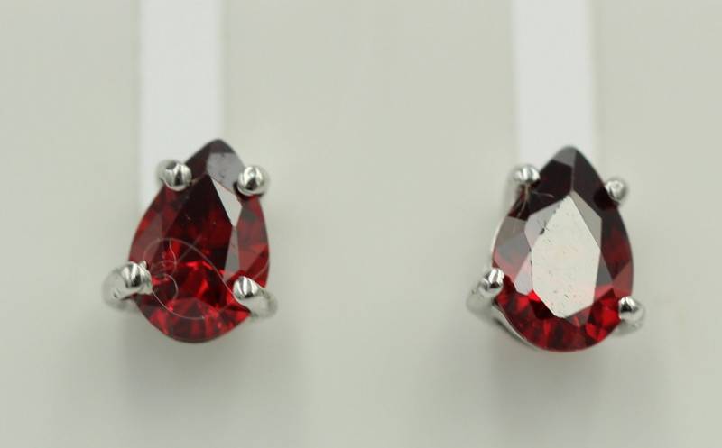 Edle Zirkonia Ohrstecker in Rot 925 Silber 6 X 4 Mm Top von Schmucktime