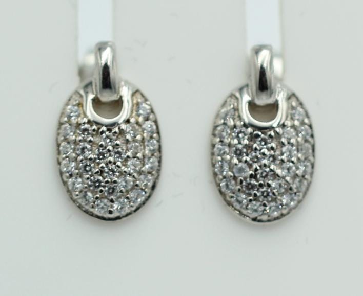 Ohrstecker Mit 54 Zirkonia Echt Silber 925/000 Designohrstecker Ohrstecker Mit 54 Zirkonia Echt Silber 925/000 Designohrstecker von Schmucktime