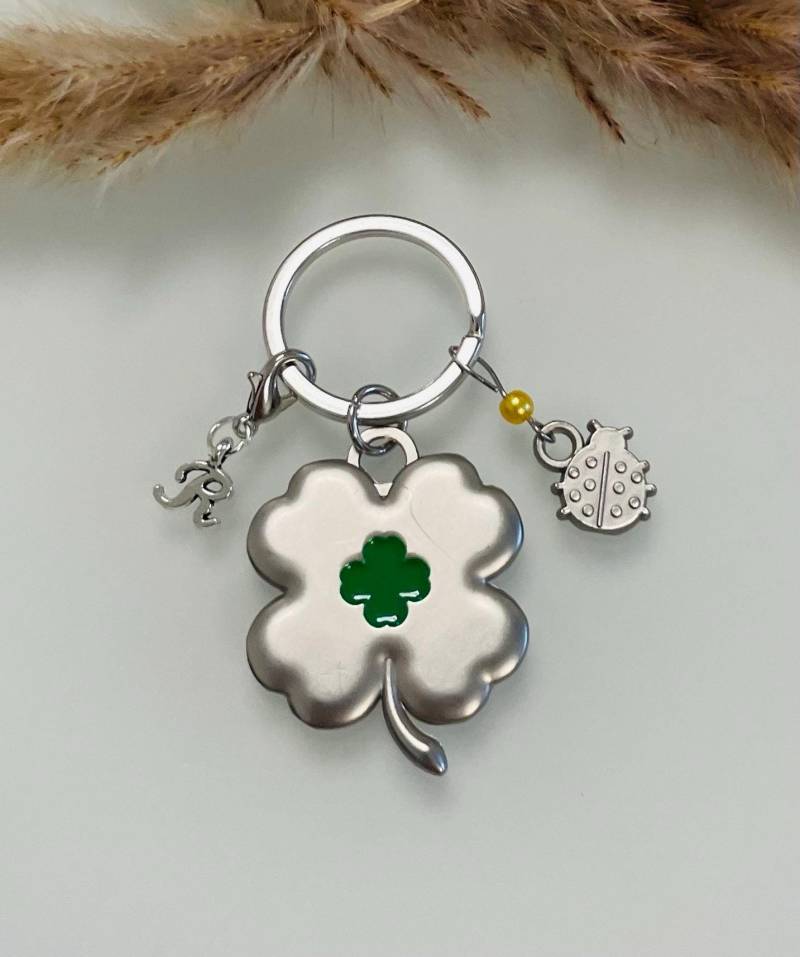 Schlüsselanhänger Schlüsselbund Glücksbringer Mit Kleeblatt Personalisiert Charm Anhänger Name Initiale Tier Silber Erfolg von SchmucktraumBoutique