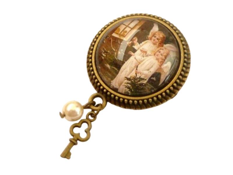 Edle Brosche Mit Engel Motiv, Grün Weiß Bronzefarben, Auch Geeignet Als Taschenschmuck, Reversschmuck, An Mützen, Hüten, Rucksäcken von Schmucktruhe