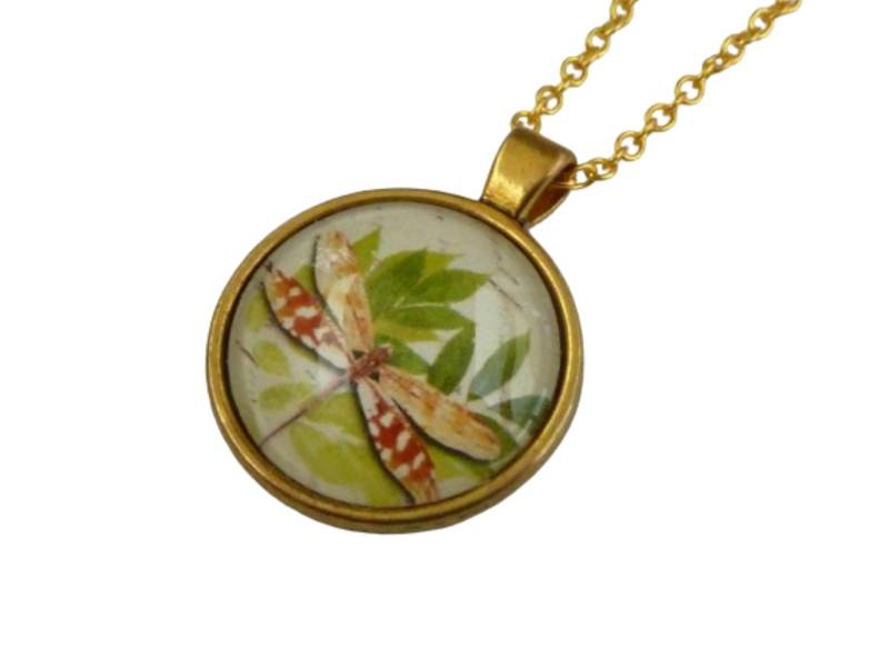 Edle Unikat Halskette Mit Libelle Goldfarben Sommer Accessoire Schmuck Geschenkidee Frau Freundin Valentinstag von Schmucktruhe