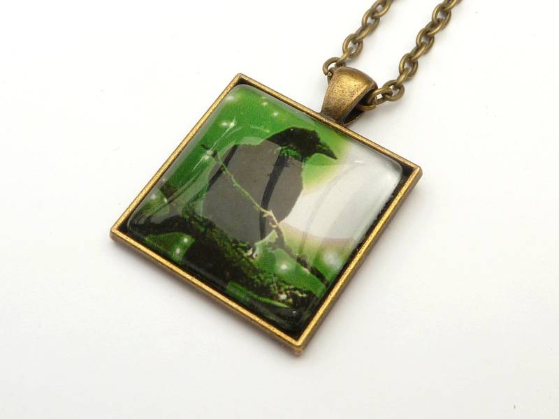 Gothic Halskette Mit Rabe in Grün Bronze Halloween Schmuck Geschenk Mädchen von Schmucktruhe