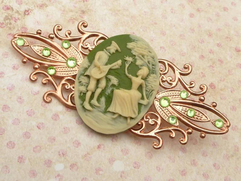 Große Brosche Mit Kamee Galan Und Dame Grün Rotgoldfarben Dekolletéschmuck Reversschmuck Taschenschmuck Schal von Schmucktruhe