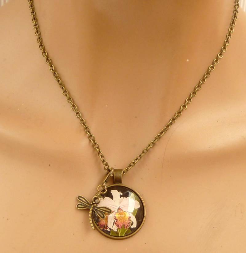 Sommerliche Halskette Mit Orchidee Design Und Abnehmbarem Libelle Charm Bronzefarben Cabochon Schmuck Geschenk Beste Freundin von Schmucktruhe