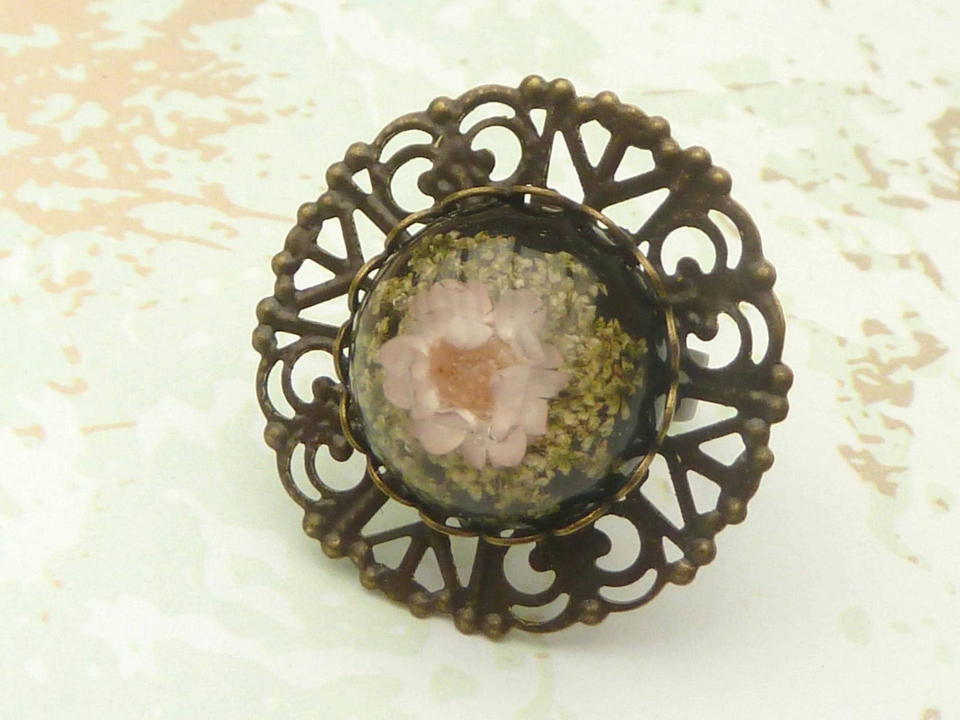 xxl Statement Ring Mit Echten Blüten Filigranes Design Bronzefarben Größenverstellbar Geschenkidee Freundin Enkelin Nichte von Schmucktruhe
