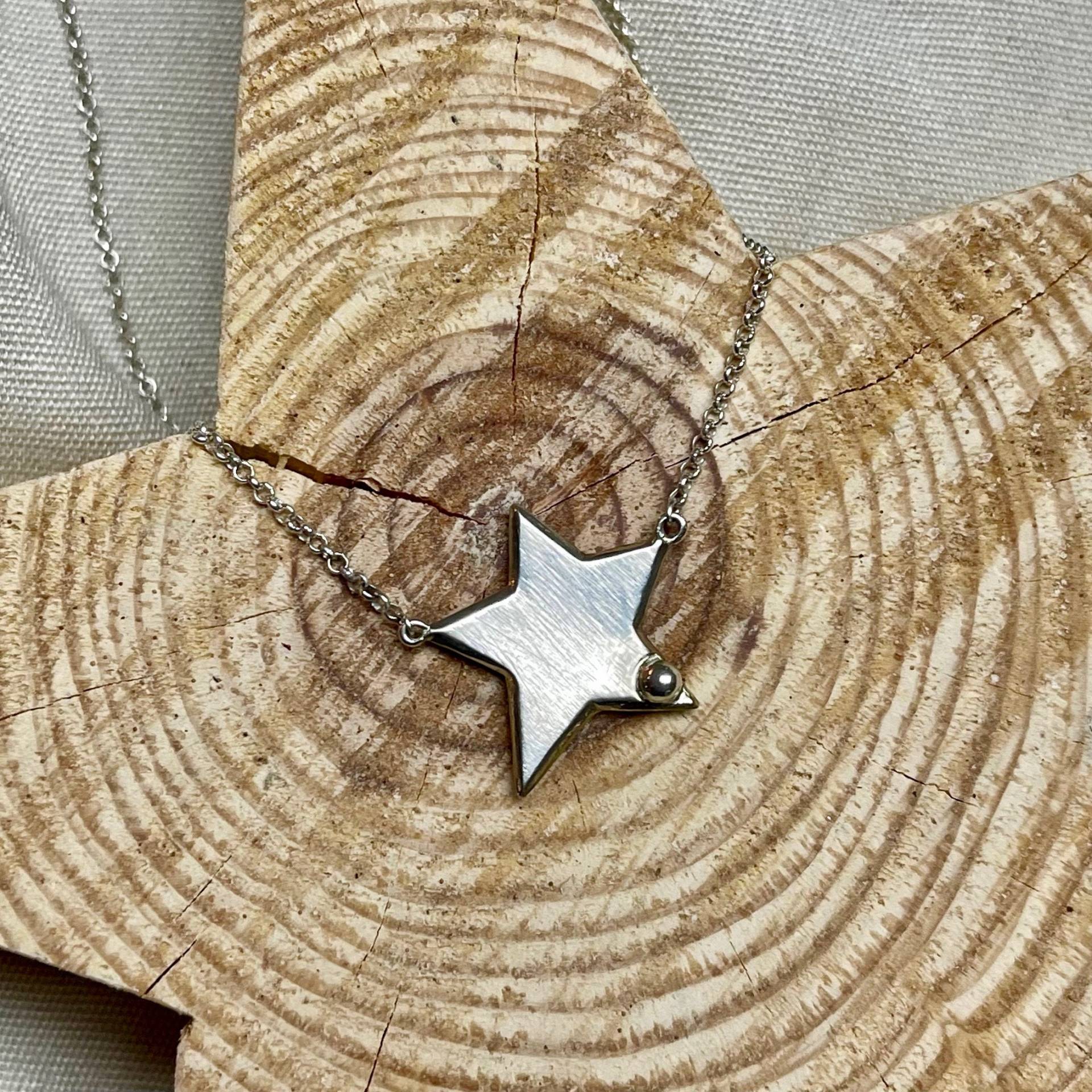 Silberglanz Collierkette Mit Einem Schönen Sterne Und Kleinen Mond - Feiner Besonderer Anhänger Aus 925 Silber Als Collier von SchmuckundSteine