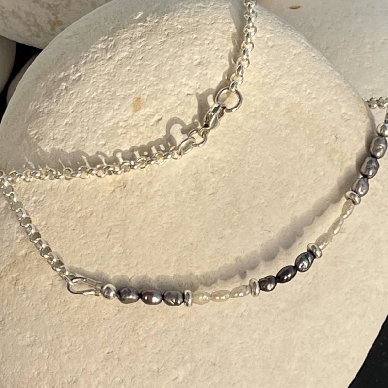 Zarte Zweifarbige Sw-Perlen Als Collier Aus 925 Silber von SchmuckundSteine