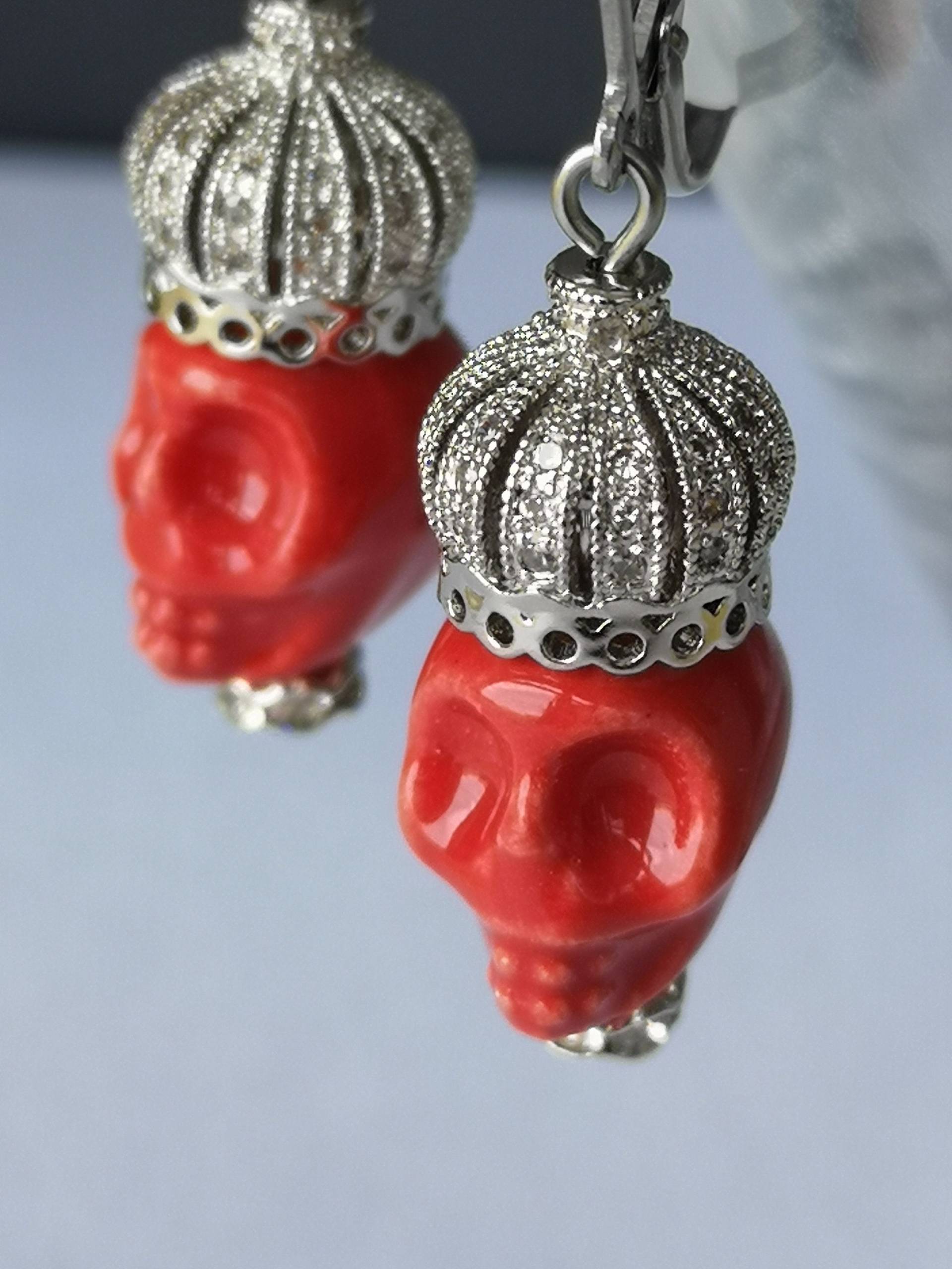 Keramik Schädel Mit Zirkonia Krone Keramik Schädel Mit Zirkonia Krone von SchmuckwerkDresden