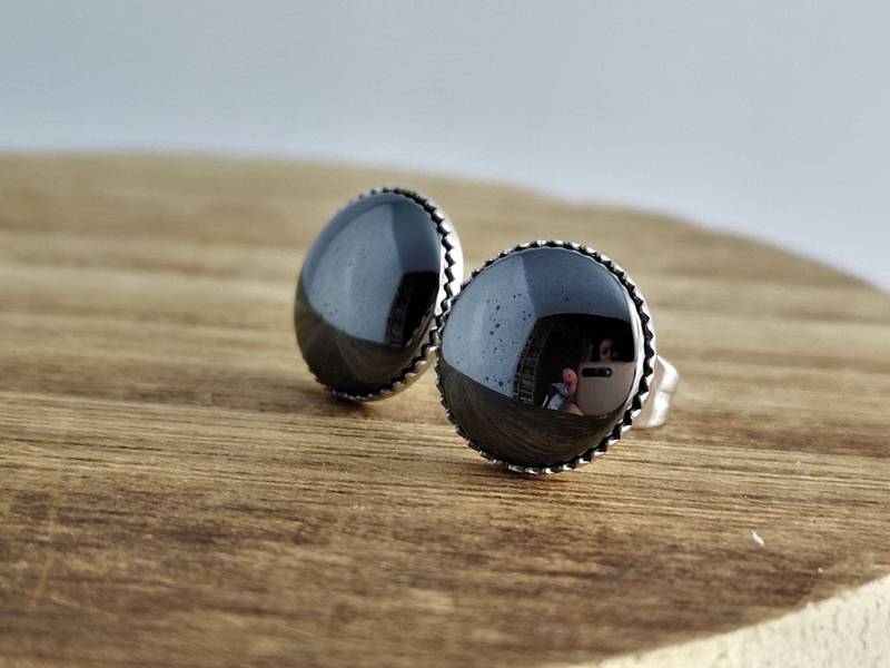 Kleine Hämatit Ohrstecker Kleine Hämatit Ohrstecker von SchmuckwerkDresden