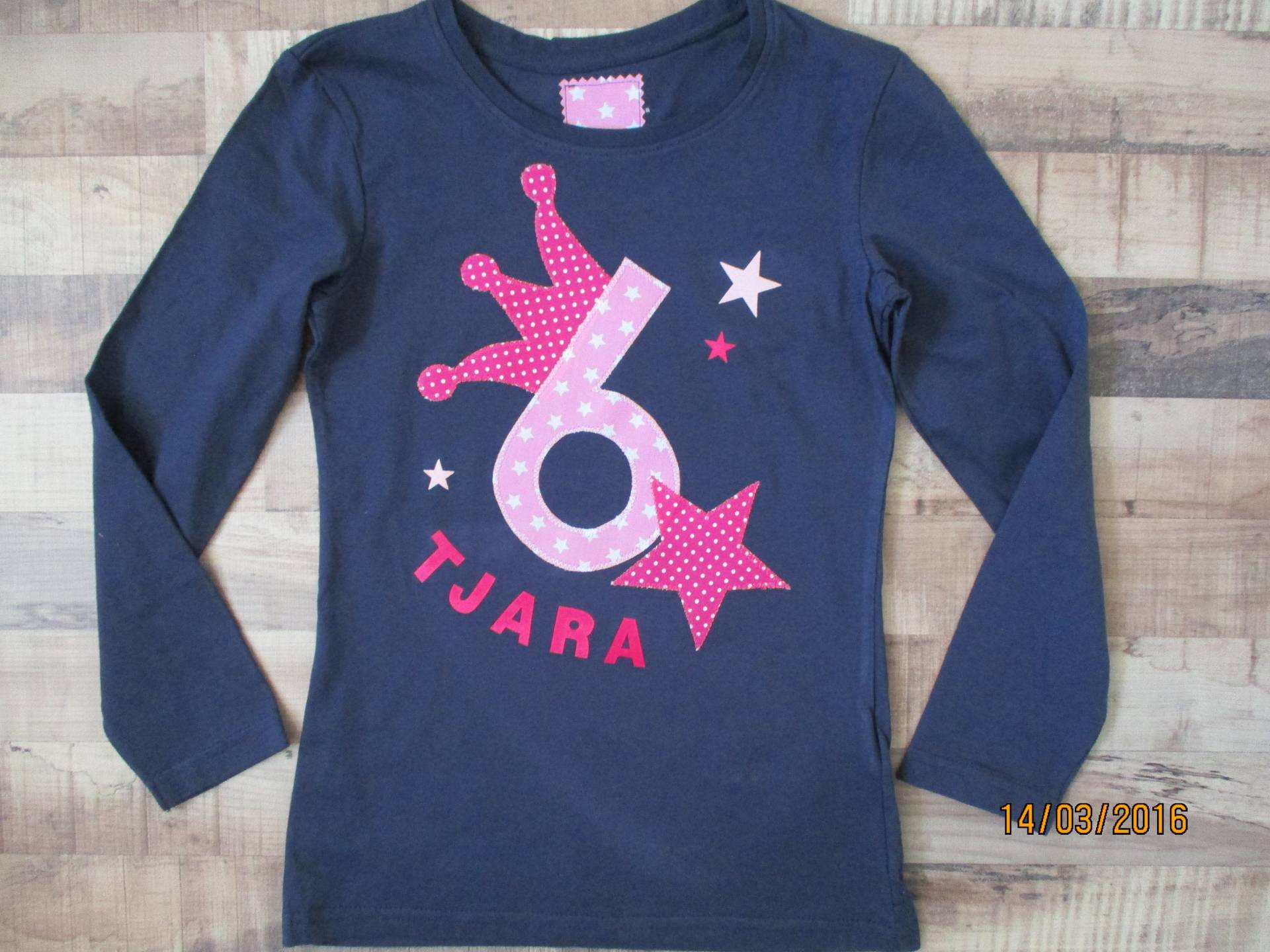 Geburtstagsshirt Mit Krone, Sternen , Wunschzahl Und Namen Shirt Für Mädchen Zum Geburtstag 1 2 3 4 5 6 7 8 9 10 Sterne von Schmunzelstube