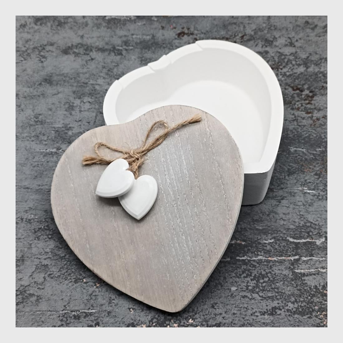 Holzdeko "Herzdose", Personalisierbar Holzdeko "Herzdose", Personalisierbar von SchneckenZauberShop