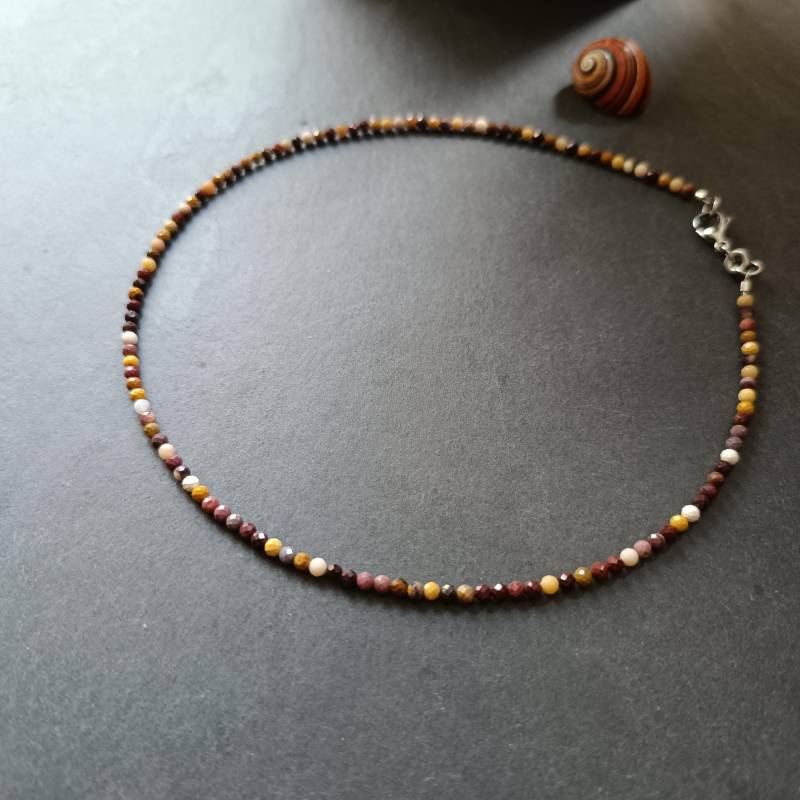Kurze Kette Aus 3 Mm Mookait Perlen. Facettierte Braunen Halsnahe Kette. Alltagsschmuck. Talisman. Jaspis Schmuck Kurze Kette Aus 3 Mm Mookait Perlen. Facettierte Braunen Halsnahe Kette. Alltagsschmuck. Talisman. Jaspis Schmuck von Schneckenstein