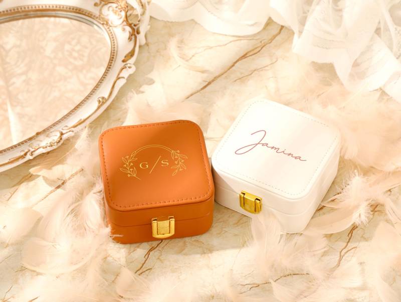 Benutzerdefinierte Brautjungfer Name Schmuck-Box, Reise-Schmuck-Box, Vorschlag, Schmuck-Organisator, Geschenke Für Sie von SchnellPomBuns