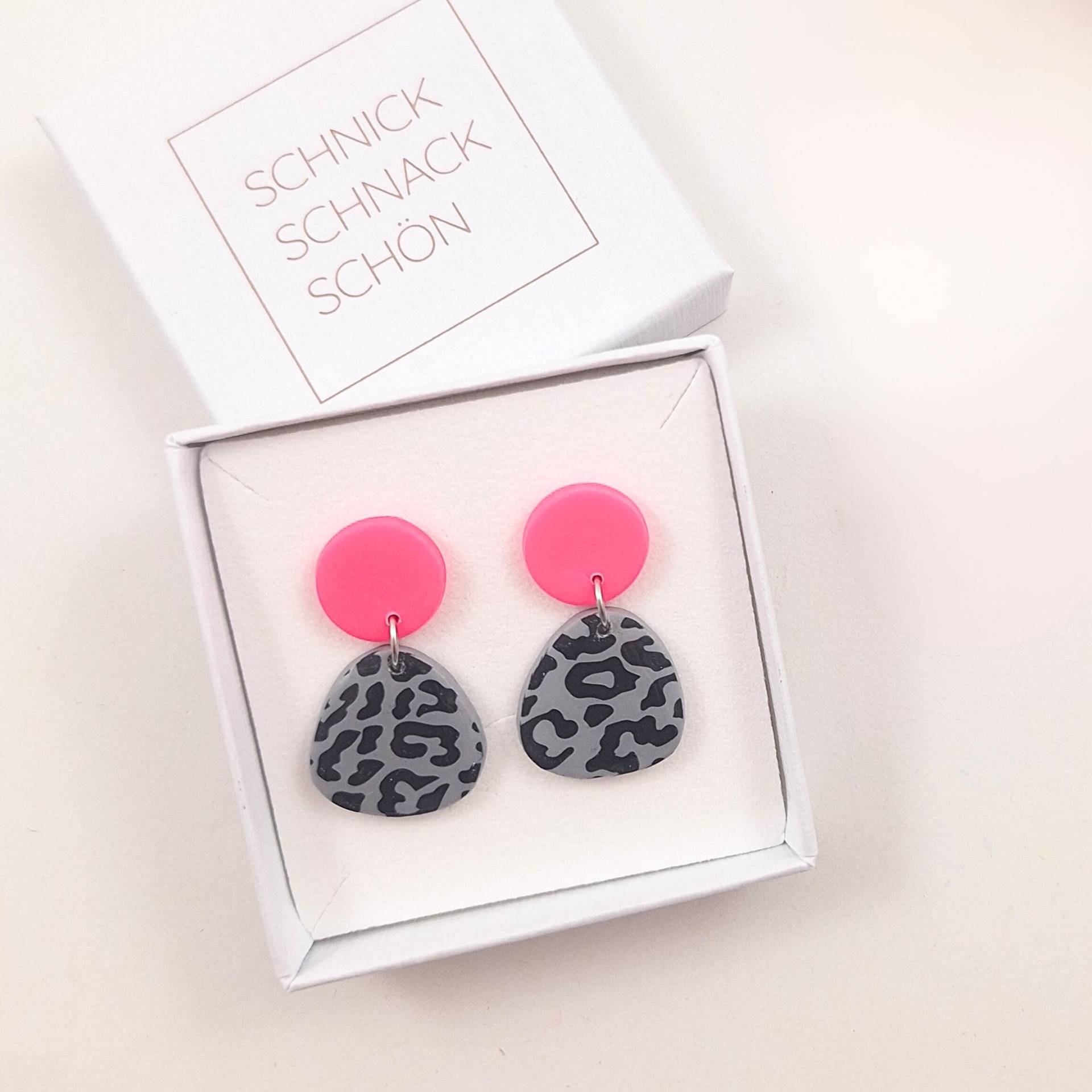 Leo Neon Ohrhänger. Ohrringe Mit Leo-Print Und Neon. Ohrringe. Statement Große Schnick Schnack Schön von SchnickSchnackSchoen