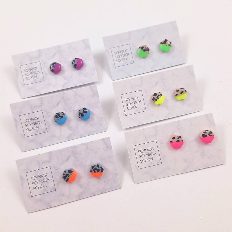 Mini Neon Leo Ohrstecker. Hexagon Ohrringe. Ohrstecker Neon. Schmuck. Schnick Schnack Schön von SchnickSchnackSchoen
