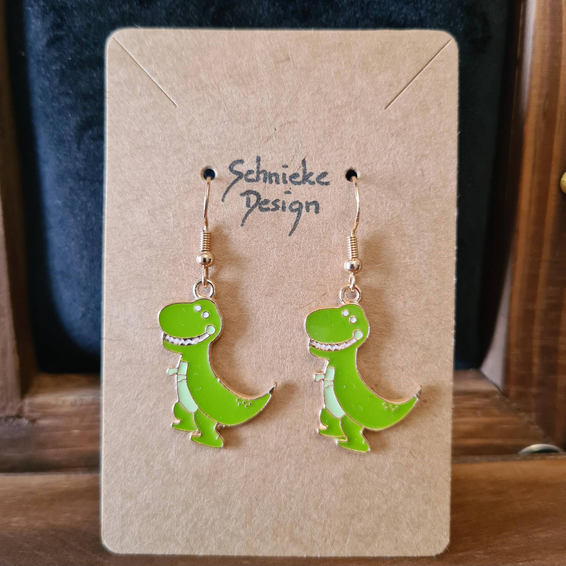 Ohrhänger Mit Dinos Aus Emaille Ohrhänger Mit Dinos Aus Emaille von SchniekeDesign