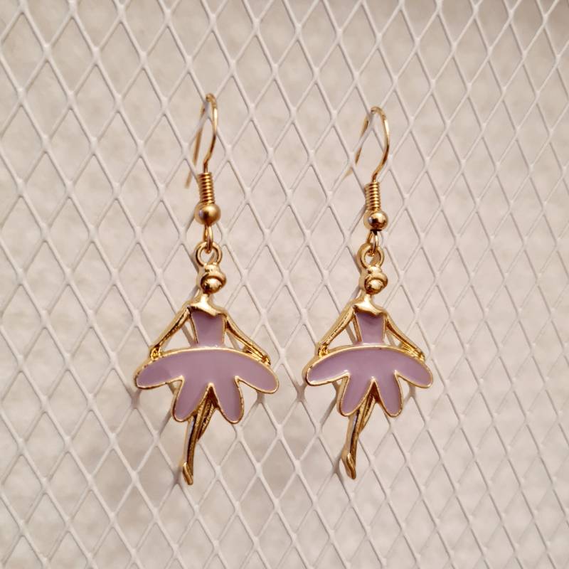 Ohrhänger Mit Lila Ballerinas Aus Emaille von SchniekeDesign