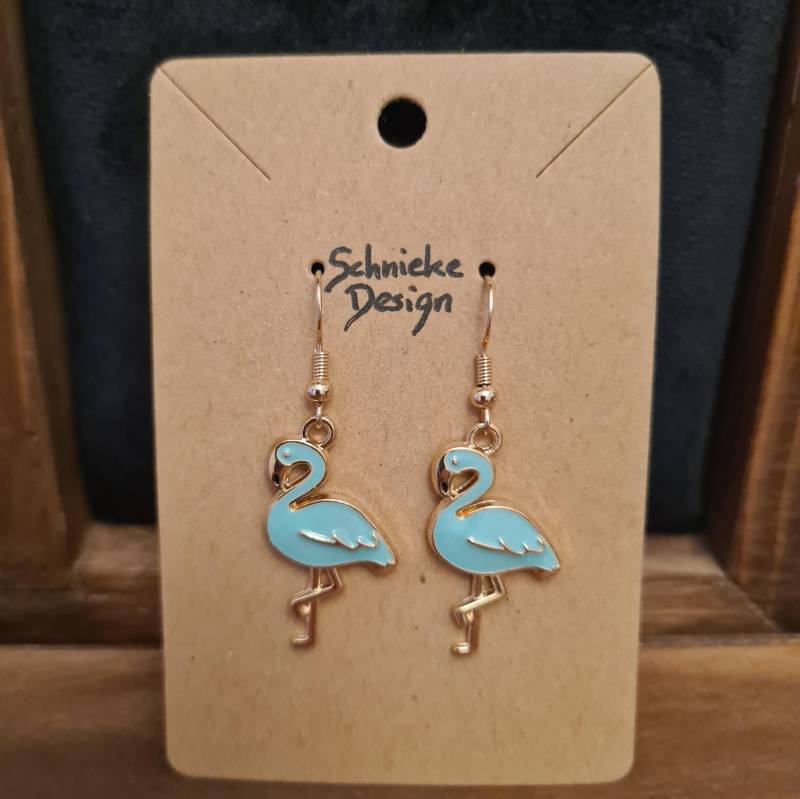 Ohrhänger Mit Türkisen Flamingos Aus Emaille Ohrhänger Mit Türkisen Flamingos Aus Emaille von SchniekeDesign