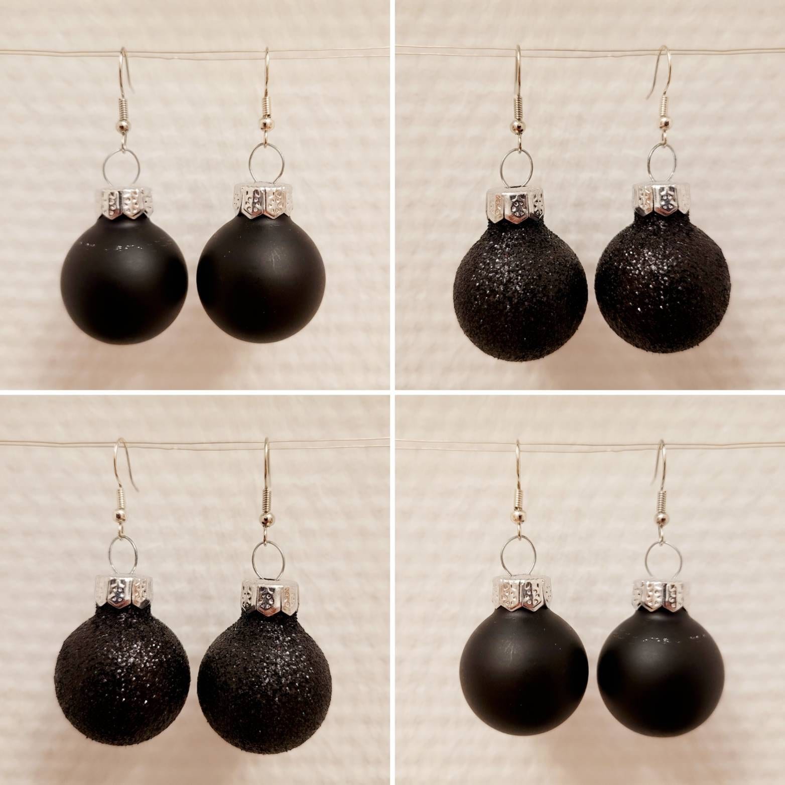 Ohrringe Weihnachten Mit Schwarzen Kugeln von SchniekeDesign