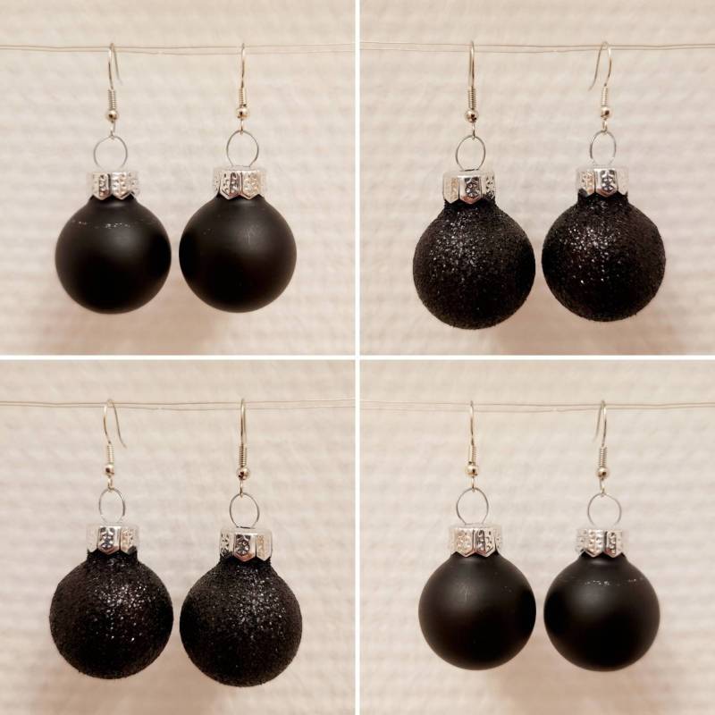 Ohrringe Weihnachten Mit Schwarzen Kugeln von SchniekeDesign