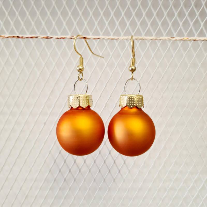 Weihnachtliche Ohrringe Mit Kugeln in Orange - Matt Oder Glänzend von SchniekeDesign