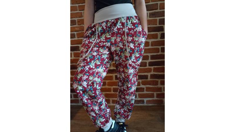 Schniesel Blümchen Pumphose Für Damen "Schniesel.weinrot Beige Baumwollpumphose" Blumen Hose in Weinrot Gr. 34-46 von Schniesel