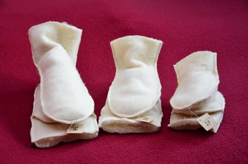 Bio Bettschuhe Bettsocken Kuschlig, Warm, Leicht Aus Wollteddy Für Erwachsene Und Kinder, Naturbelassen, Naturfarben von Schnurhimmel