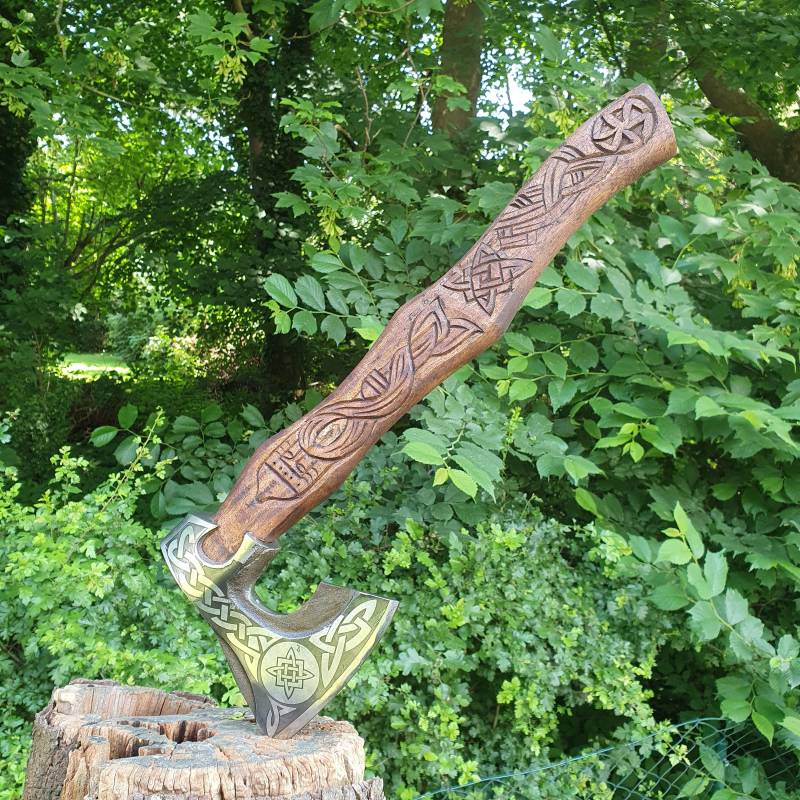 Große Wikingeraxt Hangeschmiedet . Odin Thor - Bartaxt Kelten Reenactment Runenaxt Holzgriff Karbonstahl Handgeschmiedet | Va11 von SchoeneMesser