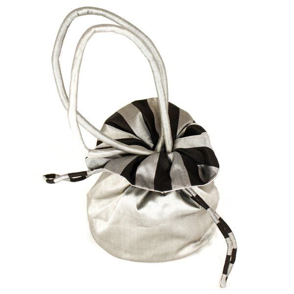 Schönes aus Indochina Edler Seidenbeutel von Schönes aus Indochina