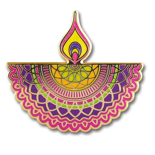 School Badge Store Diva Lamp Diwali-Emaille-Anstecker – Schmetterlingsverschluss – Emaille auf Metalloberfläche (Diwali-Diva-Lampen-Anstecker) von School Badge Store