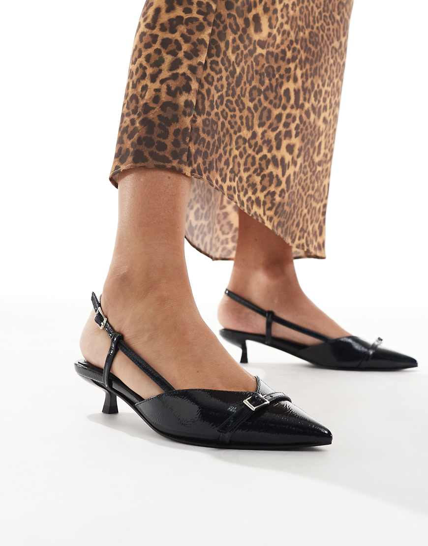 Schuh - Sybill - Slingback-Schuhe in marineblauer Lackoptik mit Kitten-Absatz von Schuh