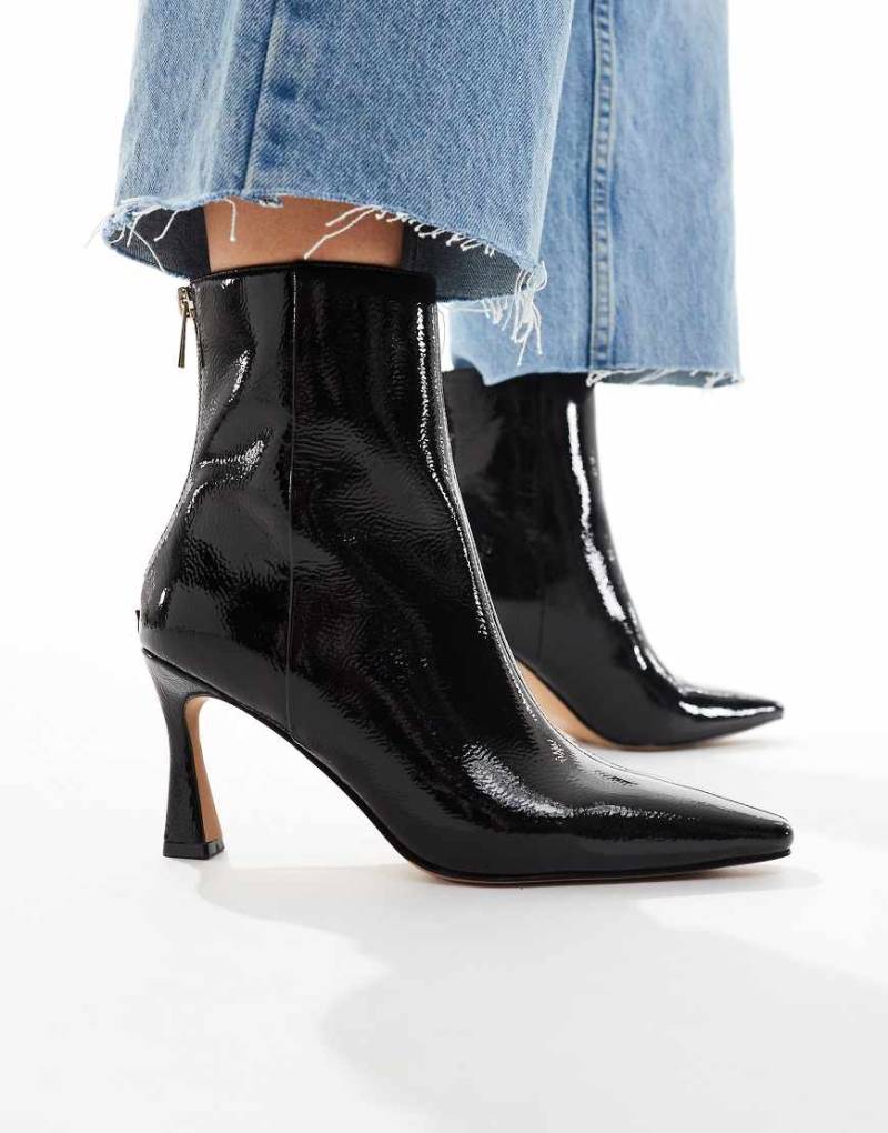 schuh - Bambi - Ankle-Boots in Lackoptik in Burgunderrot mit mittelhohem Absatz von Schuh