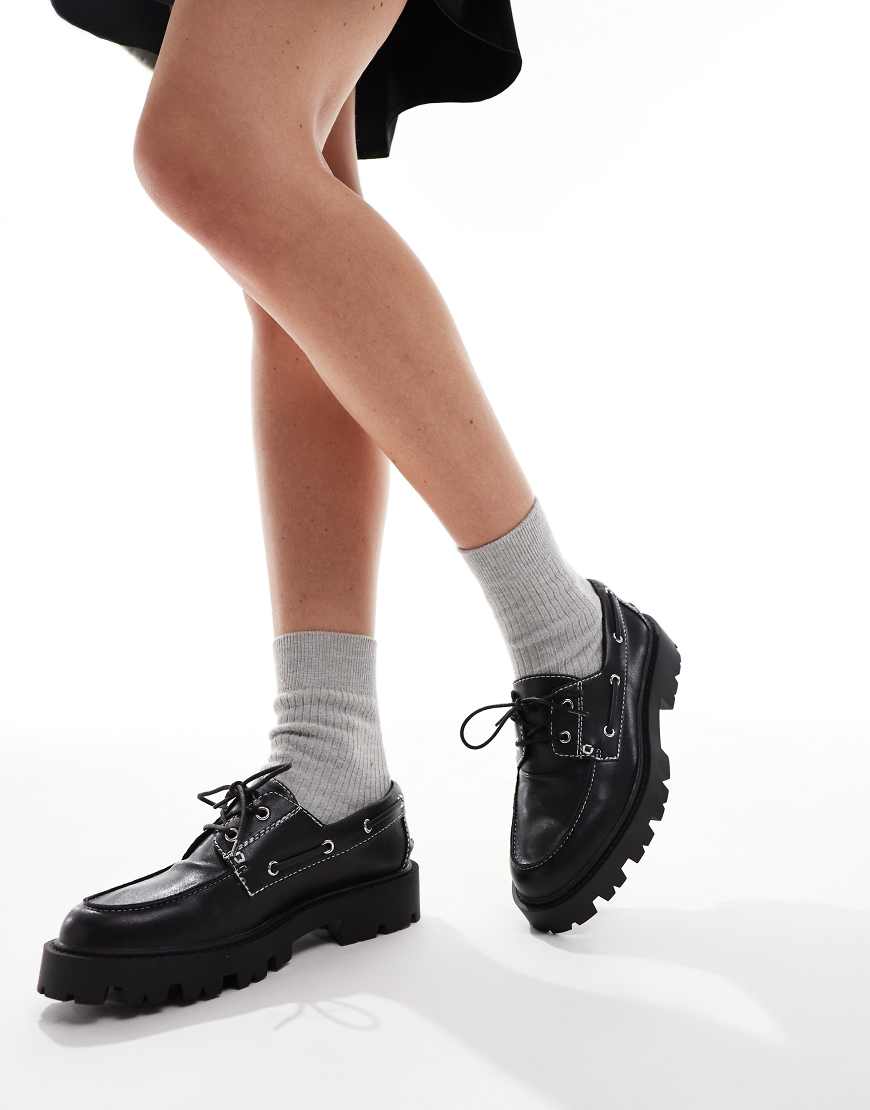 schuh - Leora - Bootsschuhe in Schwarz mit dicker Sohle schuh - Leora - Bootsschuhe in Schwarz mit dicker Sohle von Schuh