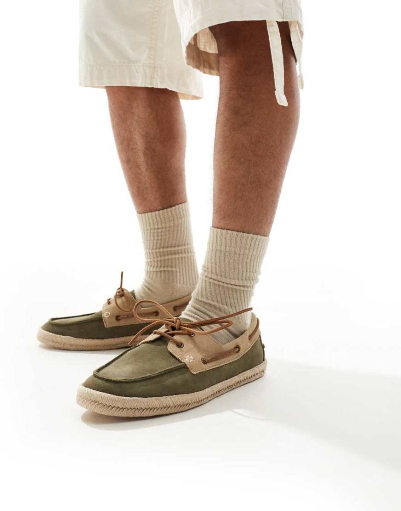 schuh - Perez - Espadrilles-Bootsschuhe aus Wildleder in Khaki und Taupe-Grün von Schuh